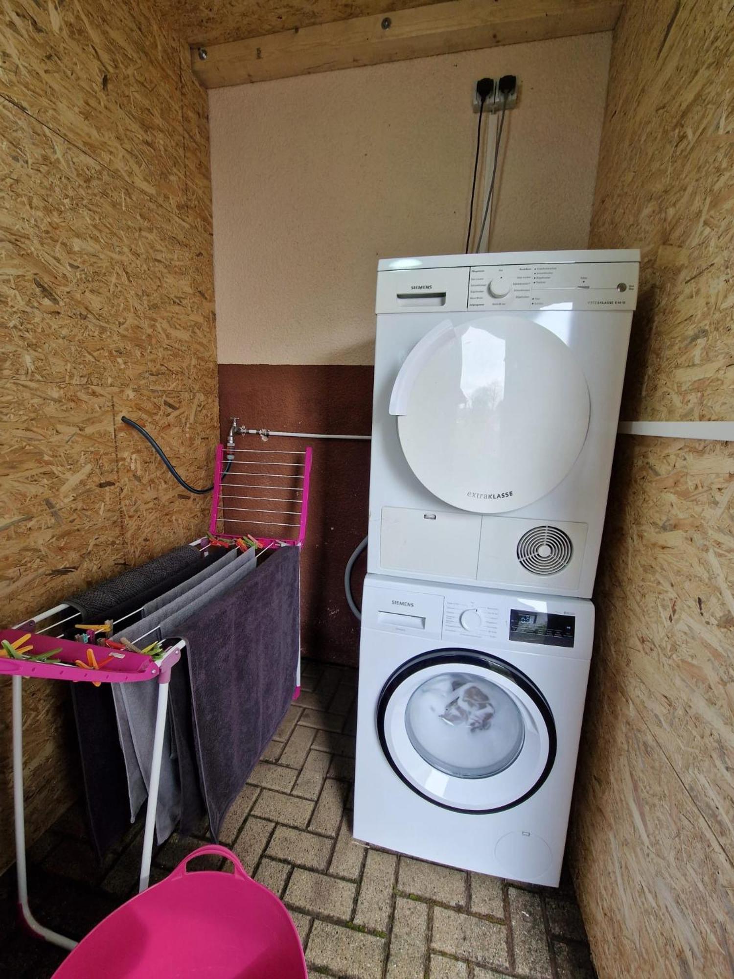 Ferienwohnung Am See Dillich - Ruhige Lage - Eigener Garten - Direkt Neben Einem Natursee Borken  المظهر الخارجي الصورة
